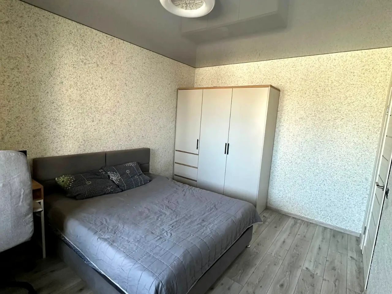 Sale of a 3-room apartment 69 sq m, 9th floor