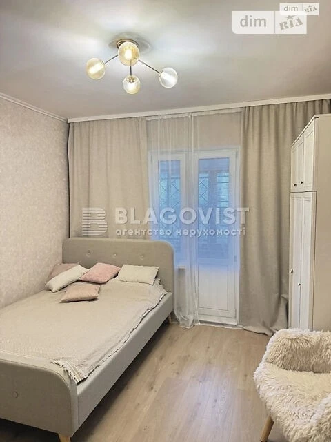 For sale 2-room apartment 50 sq. m. on Trostyanetska Street 2 • ID 3469