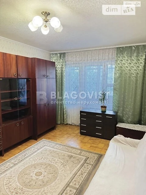 For sale 2-room apartment 50 sq. m. on Trostyanetska Street 2 • ID 3469