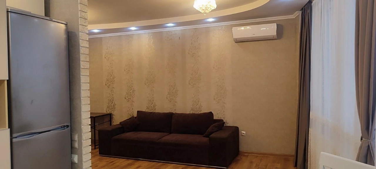 Оренда 2х. кім. просп. Соборності 30