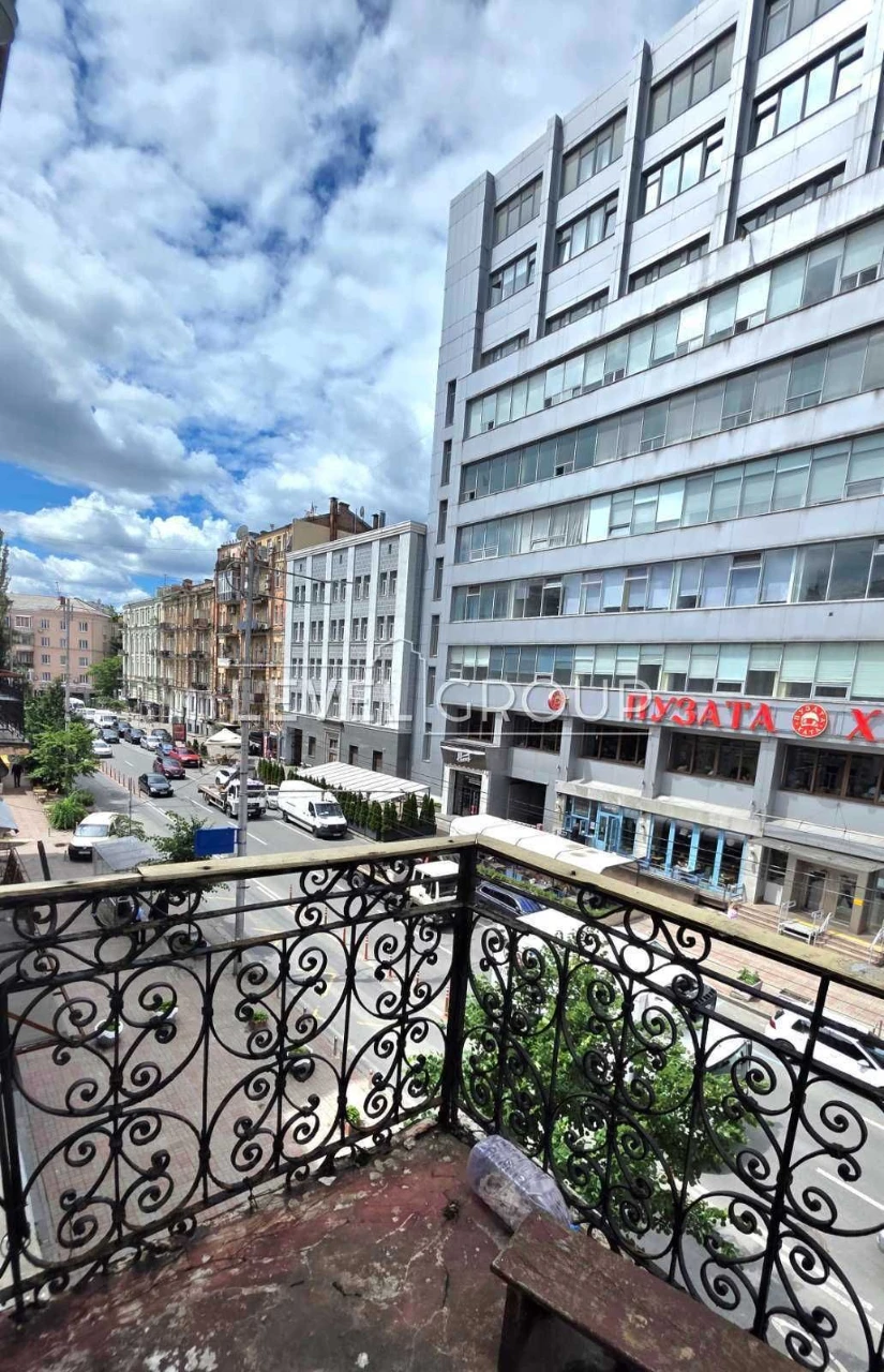 кваритира в центрі,  метро Палац Спорту і Площа Українських