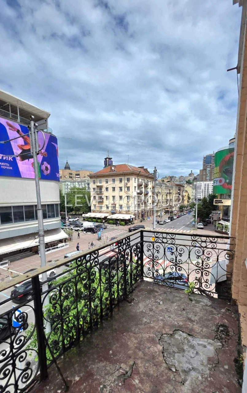 кваритира в центрі,  метро Палац Спорту і Площа Українських