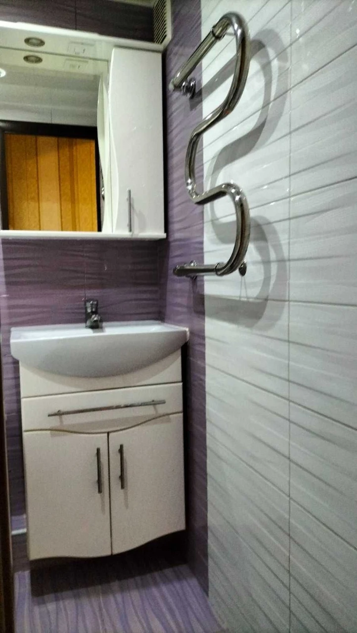 For Sale: 3-room apartment with renovation and furnishings