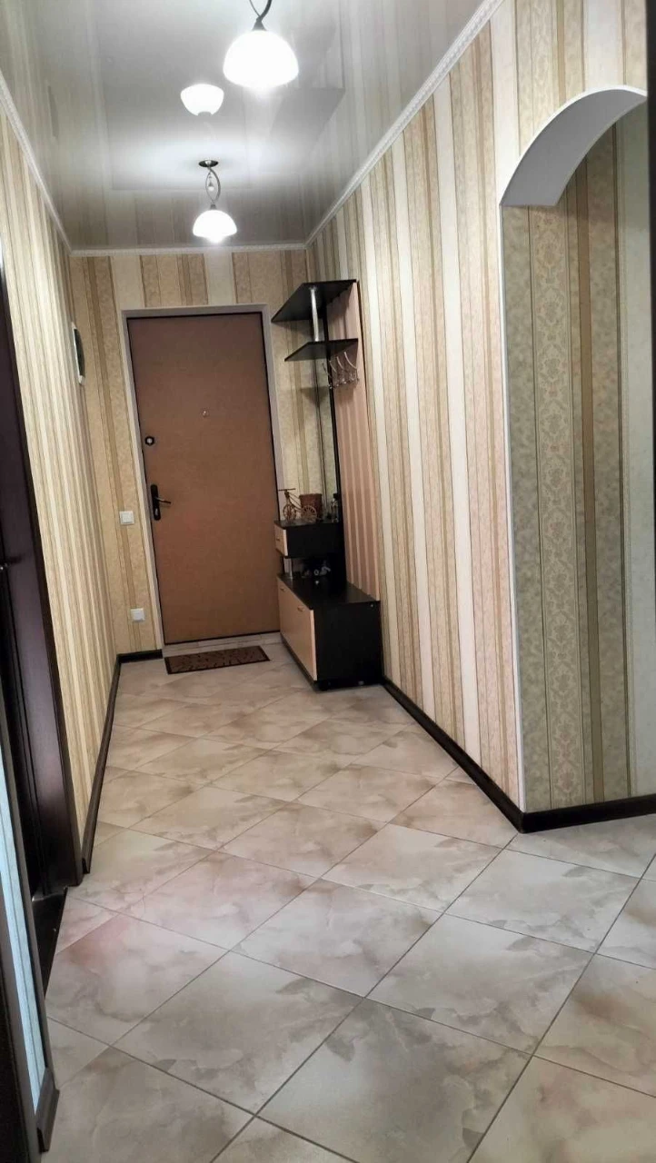 For Sale: 3-room apartment with renovation and furnishings