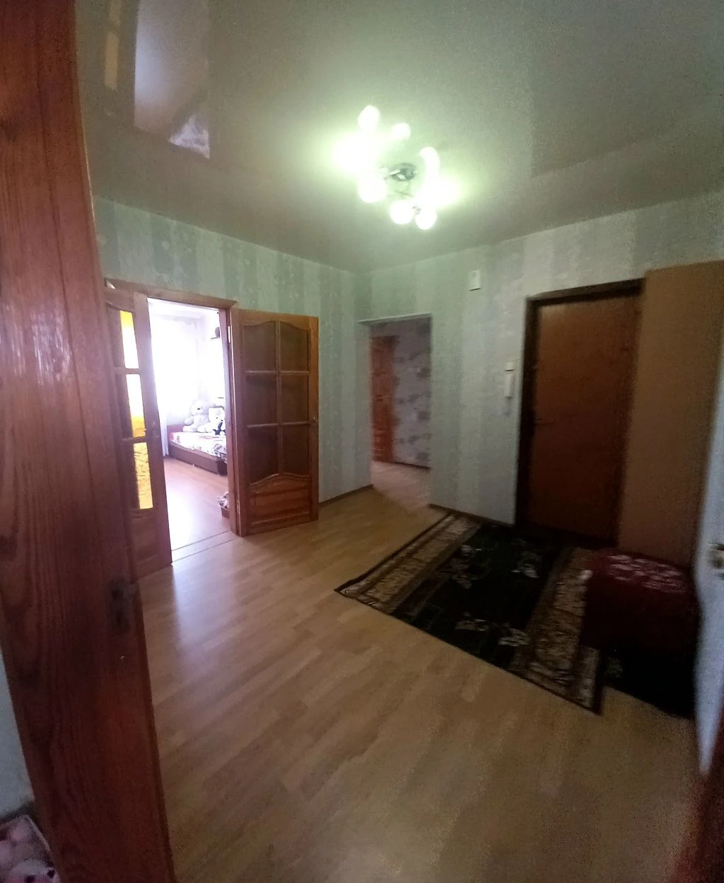 Three-bedroom apartment, metro Теремки, Glushkova st.