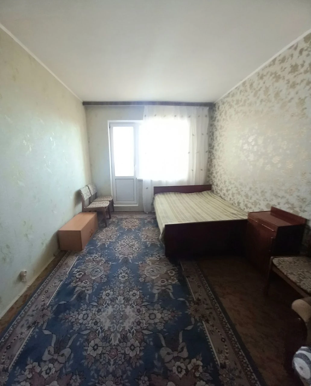 Three-bedroom apartment, metro Теремки, Glushkova st.