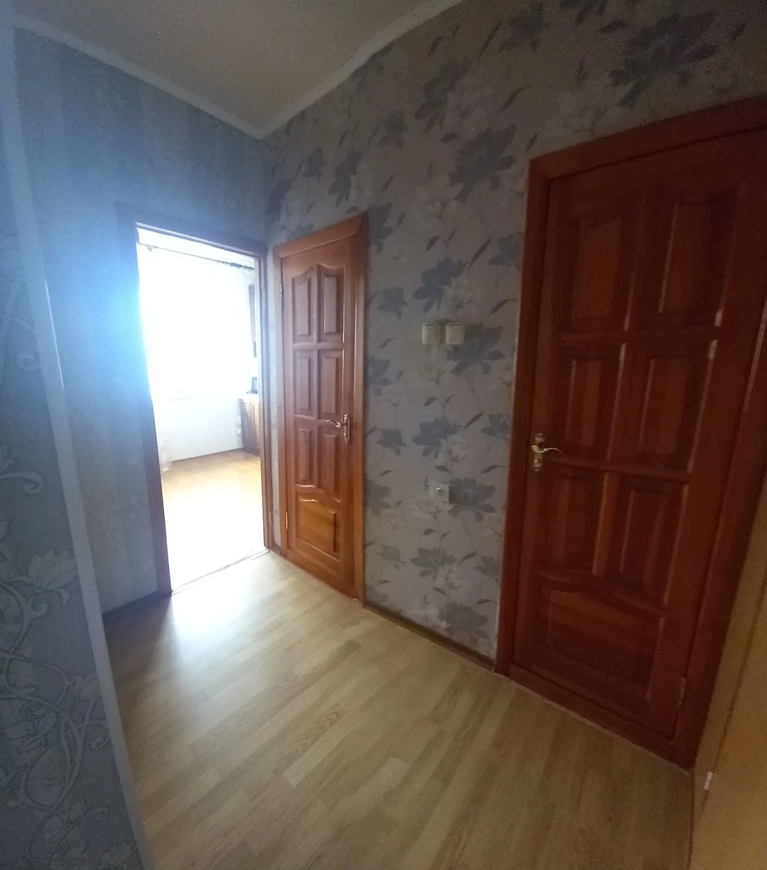 Three-bedroom apartment, metro Теремки, Glushkova st.