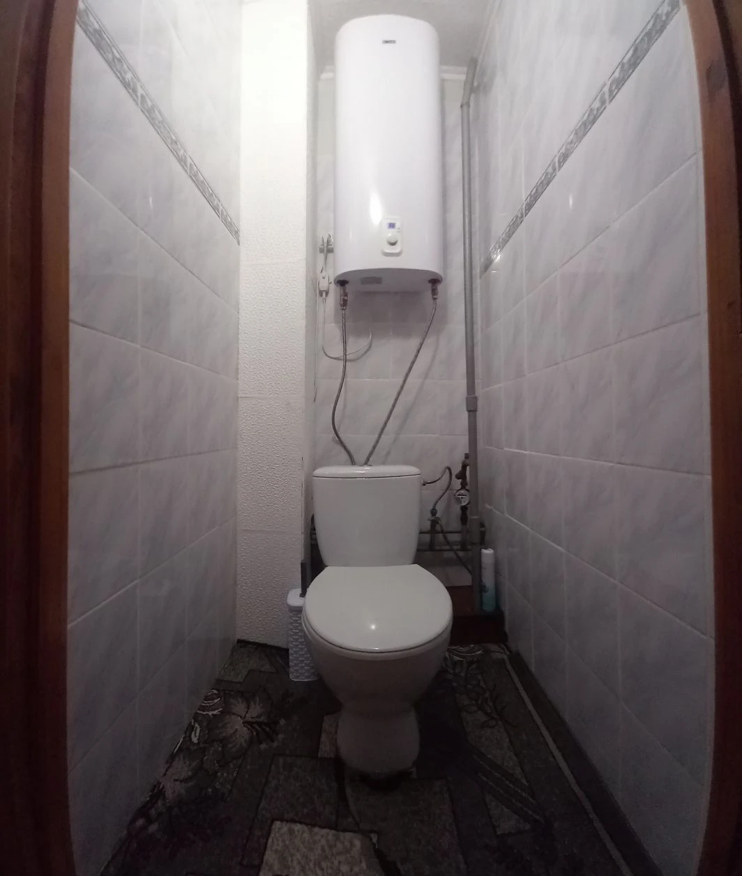 Three-bedroom apartment, metro Теремки, Glushkova st.