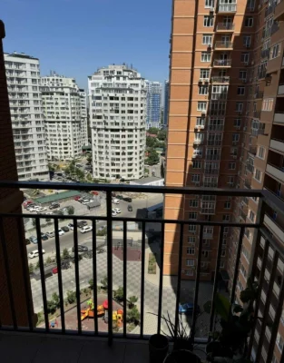 Sale of a 3-room apartment on Lustdorfskaya Road in a developed area