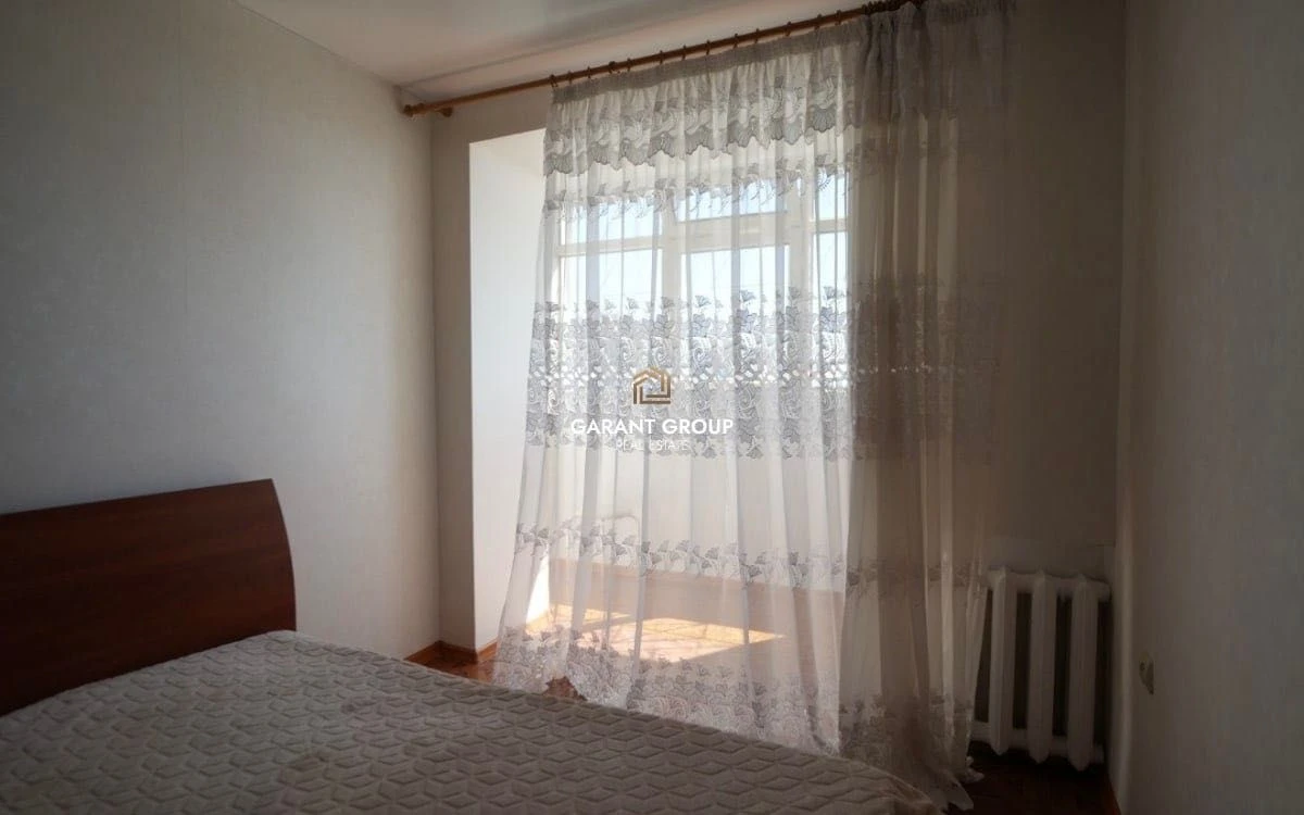 Two-bedroom apartment near the sea in Kyiv district