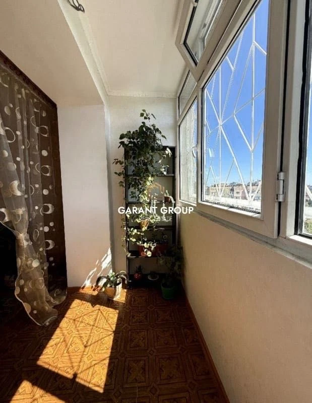 Two-bedroom apartment near the sea in Kyiv district