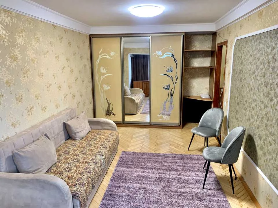 Квартира. Київ, Амвросія Бучми бульвар.