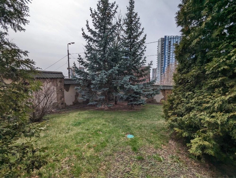 House 600 sq m Office in Pechersk Center OpenSpace+offices Arbitration Available