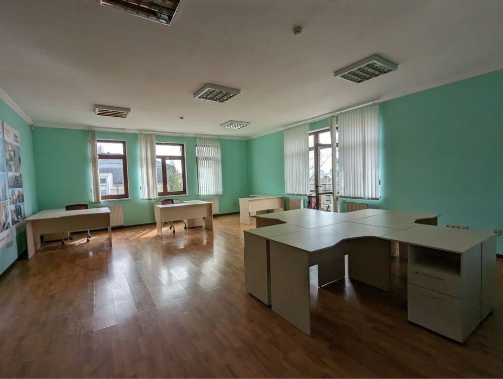House 600 sq m Office in Pechersk Center OpenSpace+offices Arbitration Available