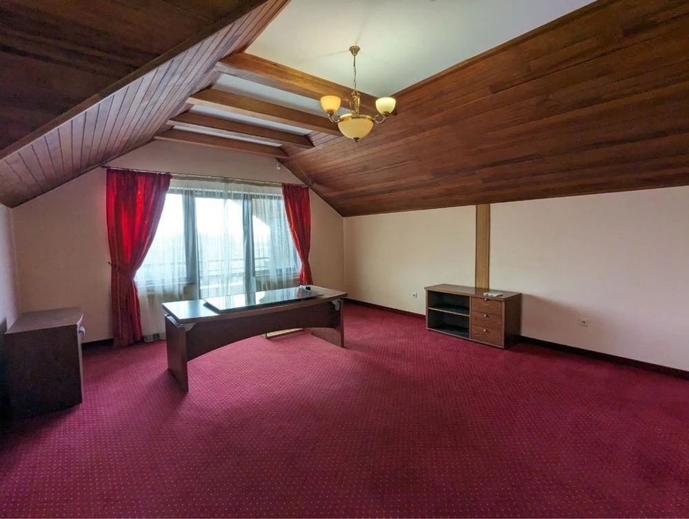 House 600 sq m Office in Pechersk Center OpenSpace+offices Arbitration Available