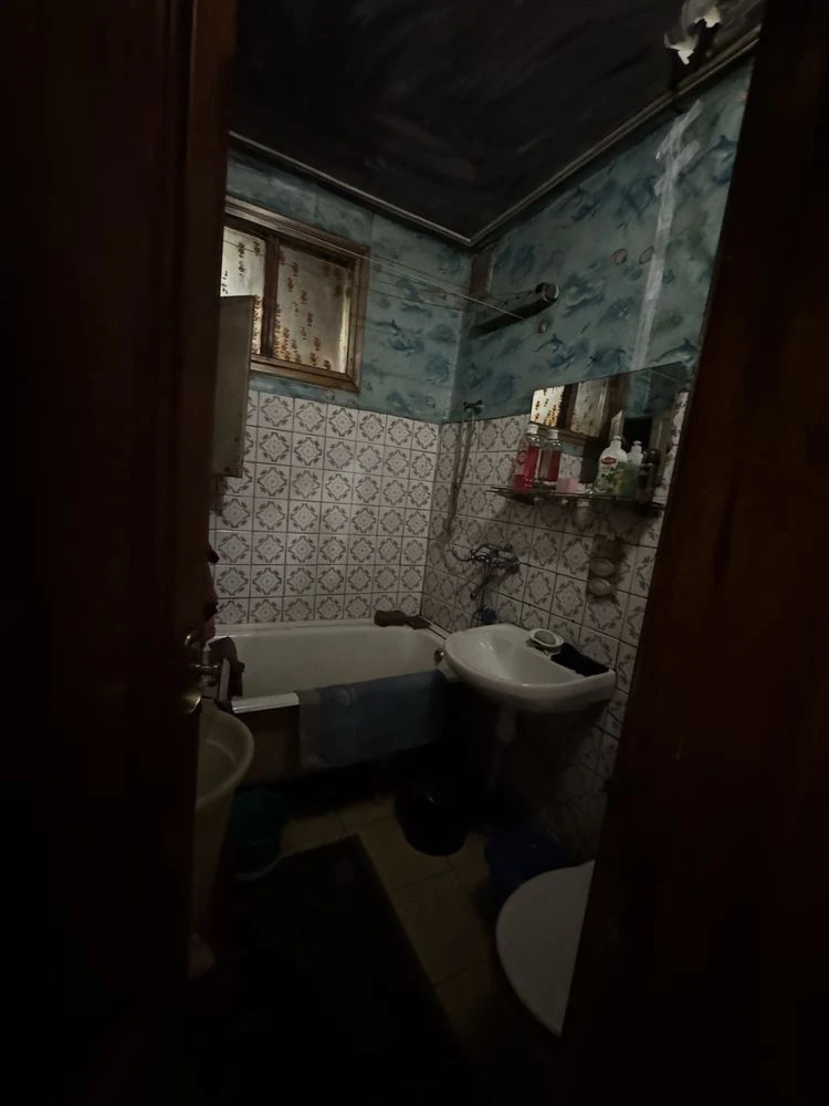 One-room apartment for renovation sale