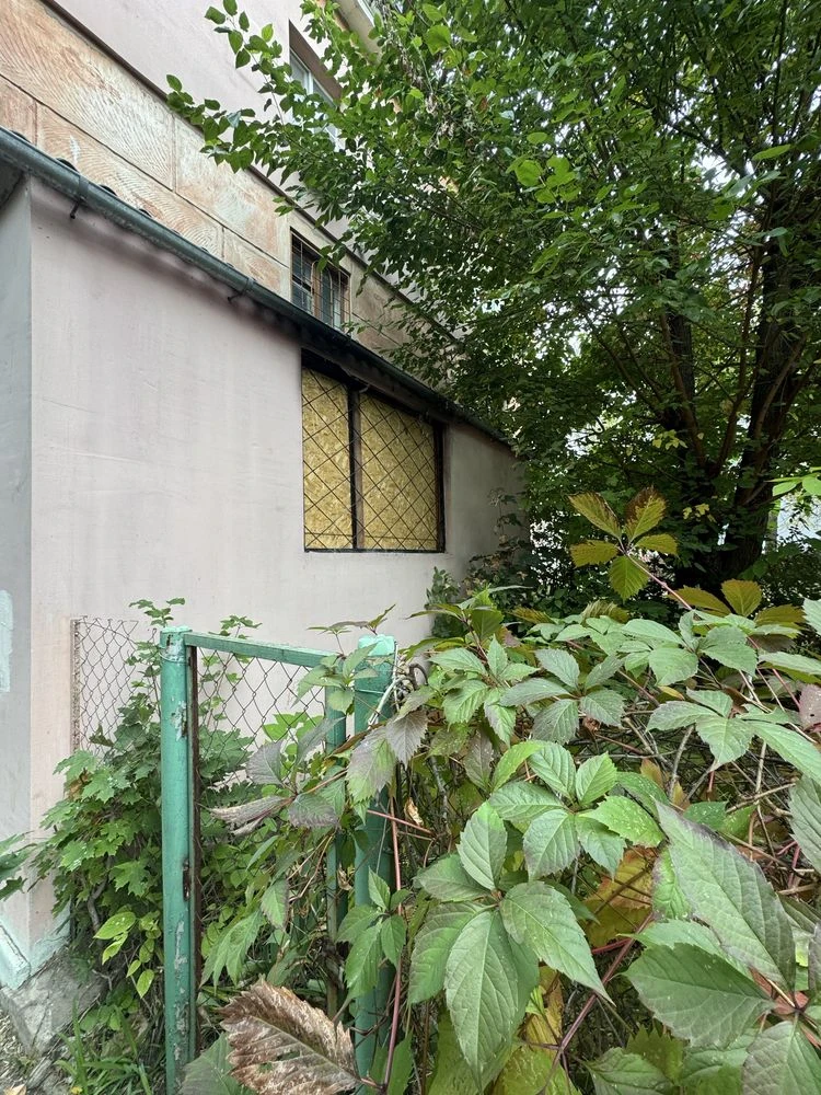 One-room apartment for renovation sale