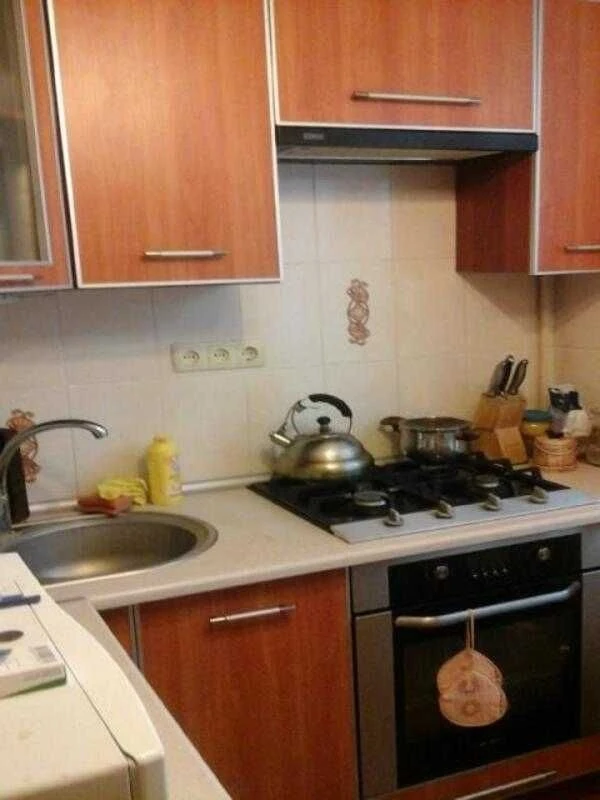 Selling 2-room apartment on Ювілейний Avenue, Kharkiv