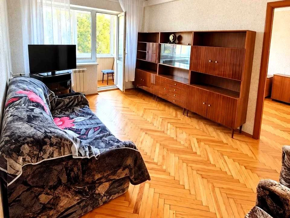 Квартира. Київ, Зодчих вул.