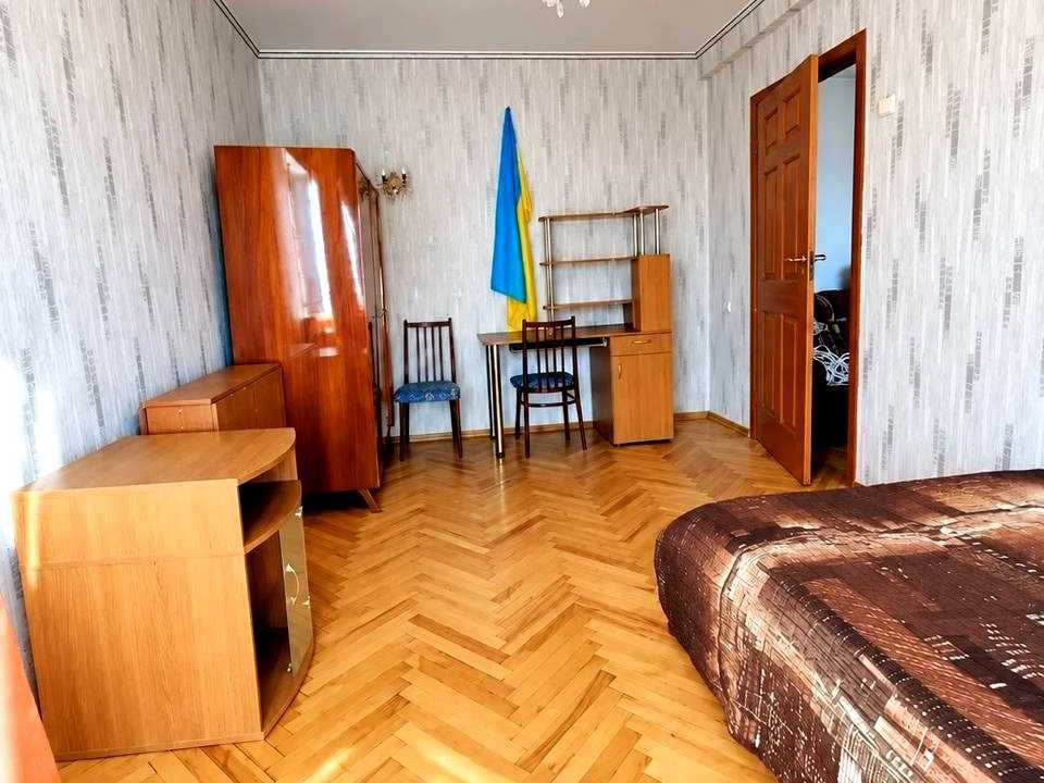 Квартира. Київ, Зодчих вул.