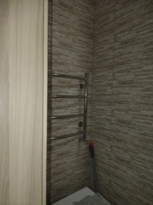 2-bedroom apartment on Chornovola Street, side street