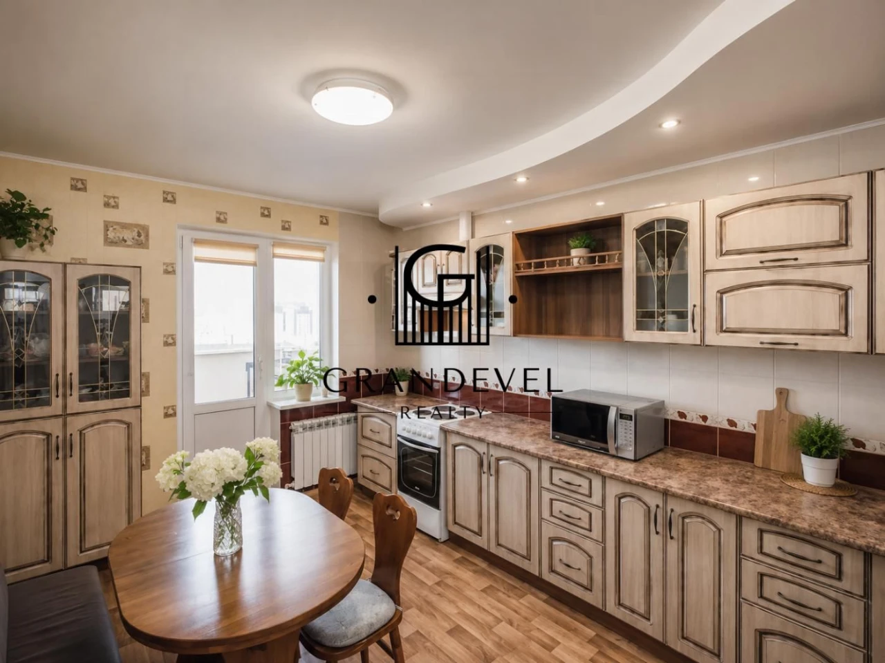 Продаж 3к квартири Максимовича 9А, Голосієвський р-н, Василь