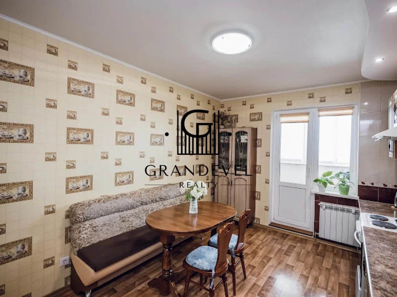 Продаж 3к квартири Максимовича 9А, Голосієвський р-н, Василь