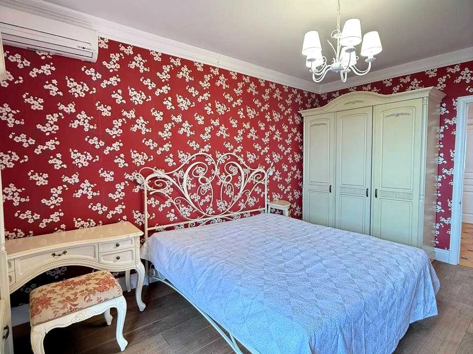 Apartment. Cadet Hay, вул.