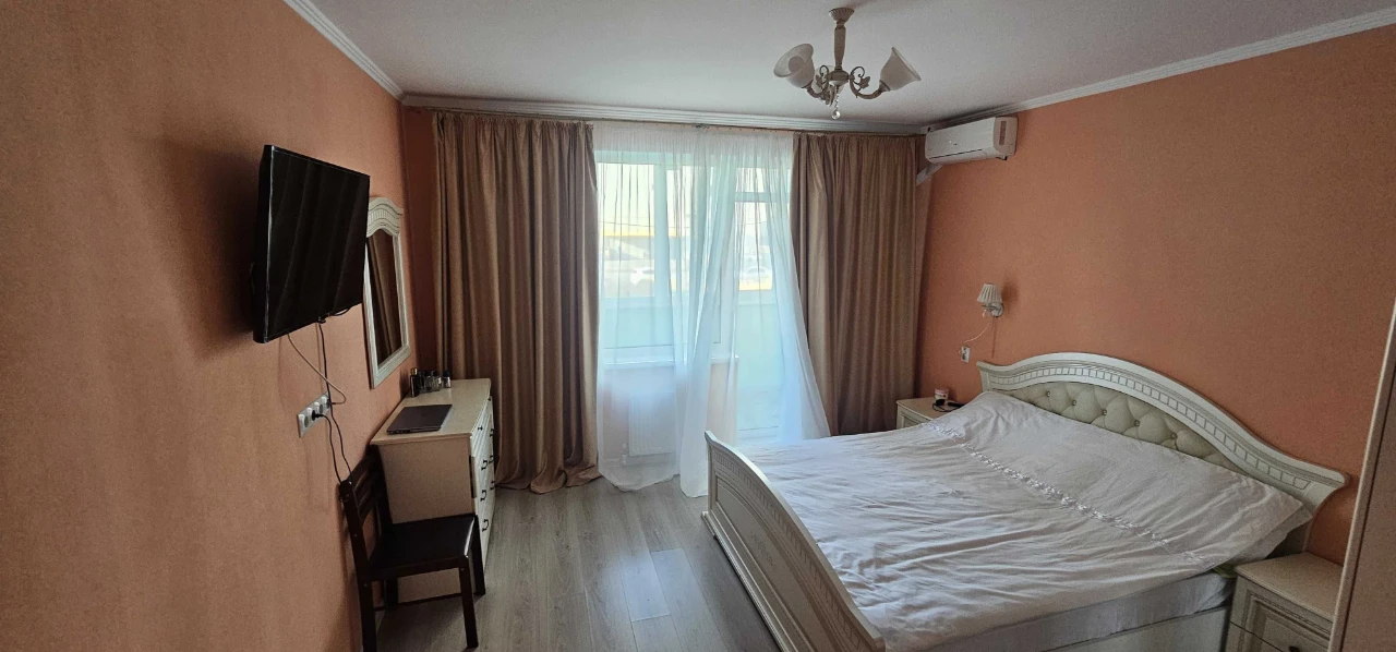 1 room apartment renovated on Gen. Bocharyova Street