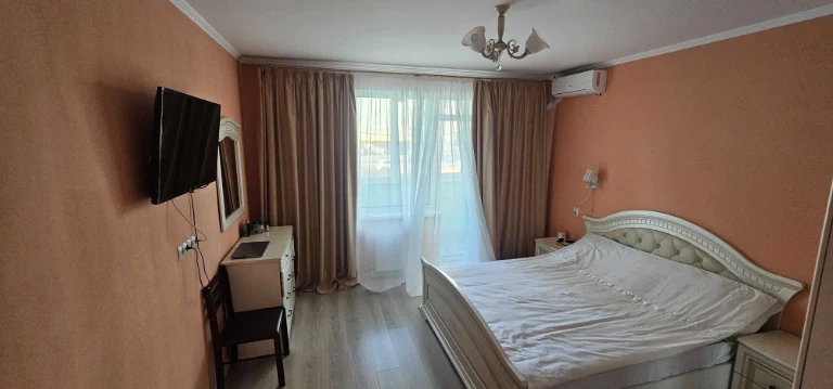 1 room apartment renovated on Gen. Bocharyova Street