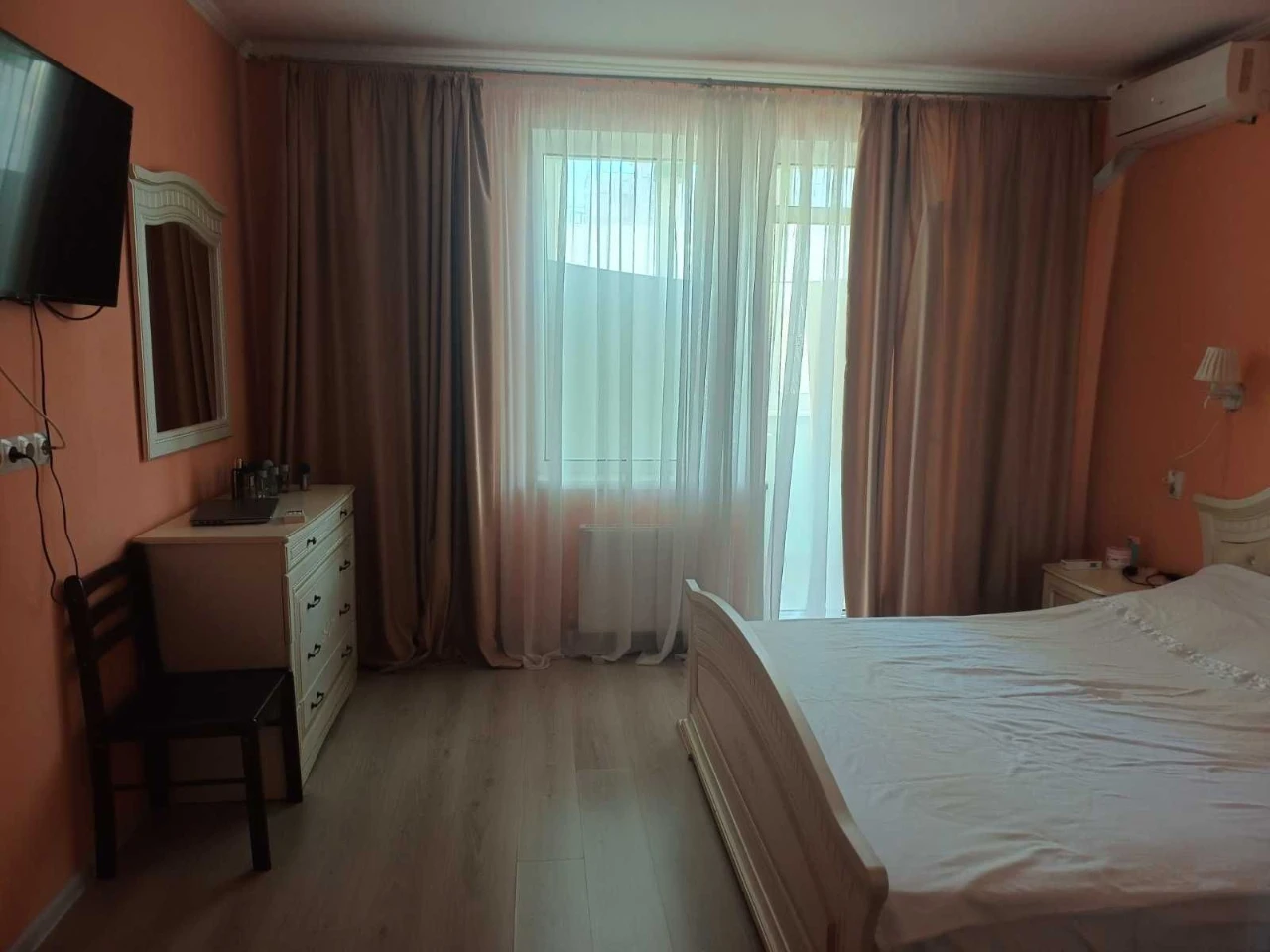 1 room apartment renovated on Gen. Bocharyova Street