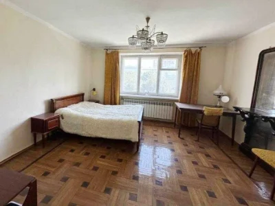 Продам 2-к квартиру, 53 кв.м, 4/9 эт, кирпичный спецпроект,