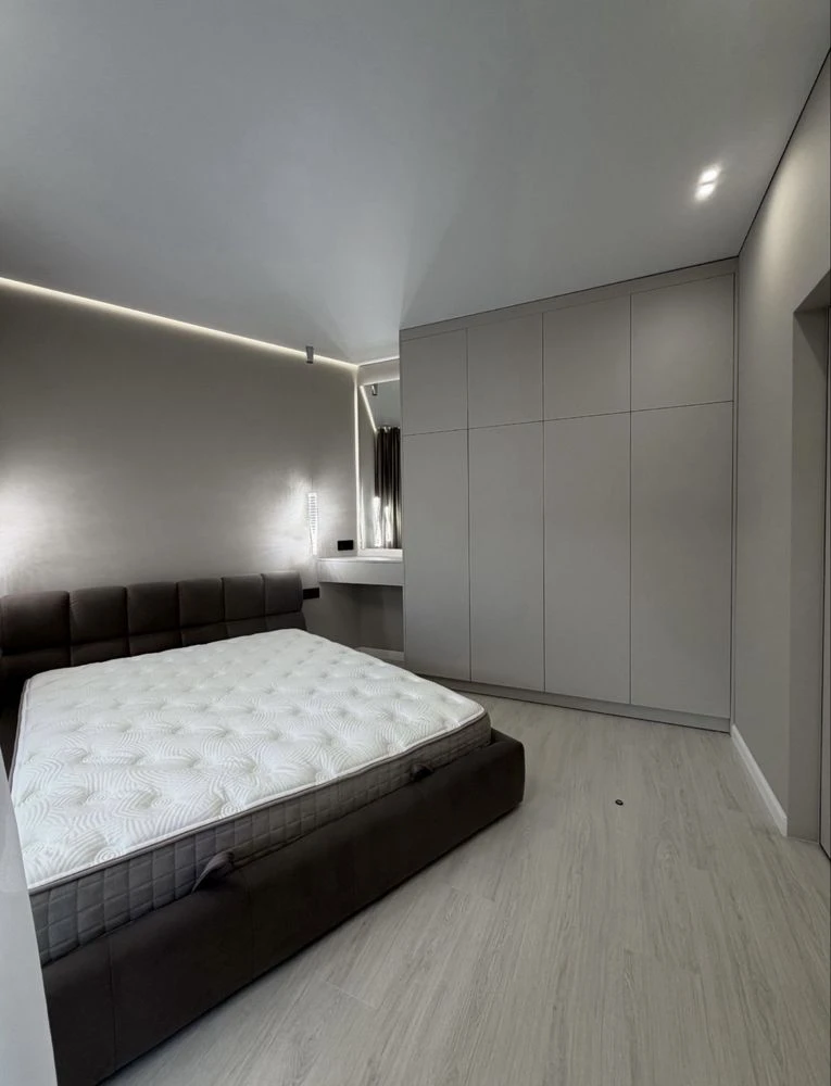 Sale of an apartment in the Crystal residential complex