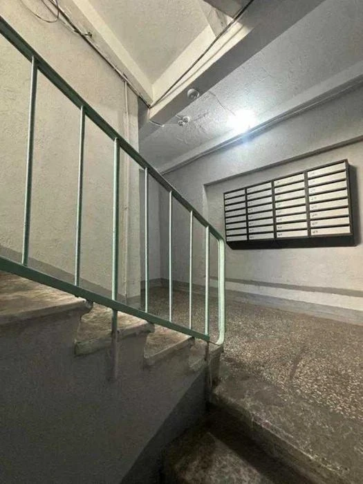 Продам 2-к квартиру, 53 кв.м, 4/9 эт, кирпичный спецпроект,