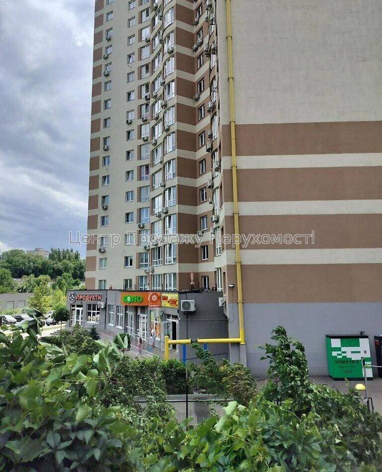 Sale of a 1-bedroom apartment 40 sq.m. in the Family & Friends residential complex, Kyiv, 14