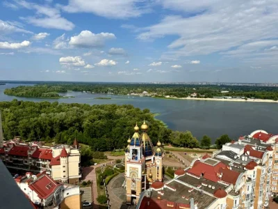 Квартира. Киев, Владимира Ивасюка просп. (Героев Сталинград