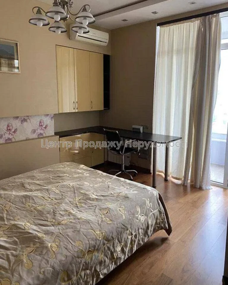 Sale of a 2-room apartment, 60 sq m, 14/25 floors, "Pory Roku" residential complex, Kyiv.