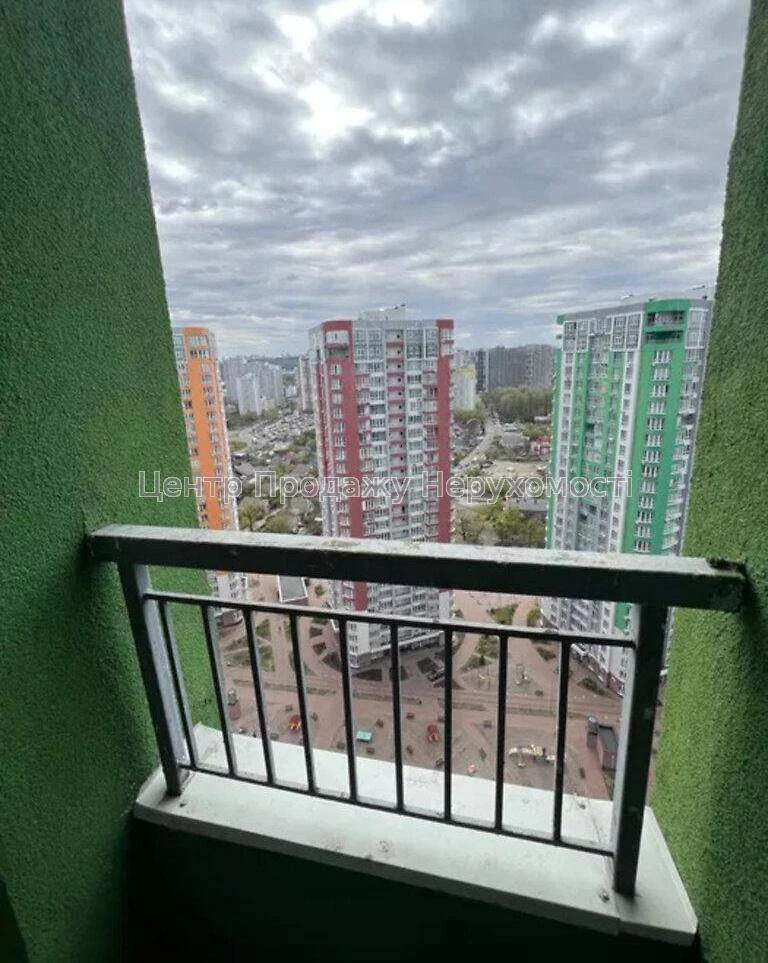 Sale of a 1-bedroom apartment 32 sq.m., 24/26 floor, Kahovska residential complex, Kyiv