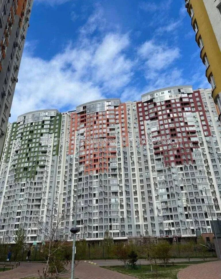 Sale of a 1-bedroom apartment 32 sq.m., 24/26 floor, Kahovska residential complex, Kyiv