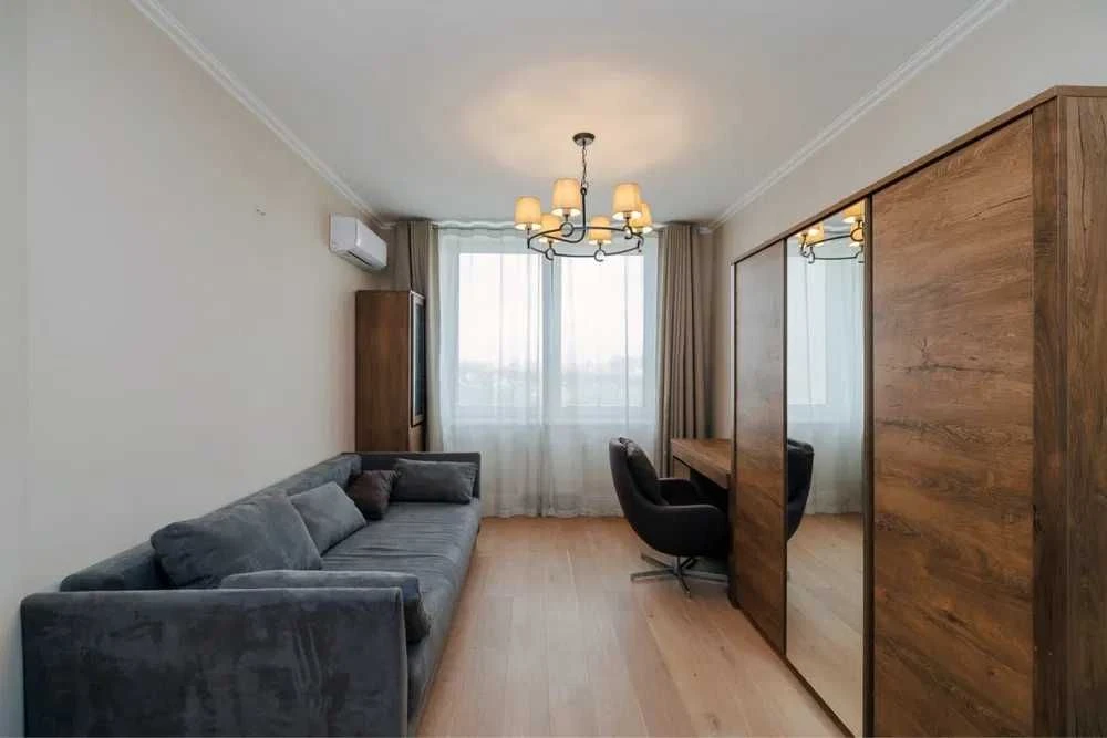 3-bedroom apartment for sale, Euro-renovation, Demiiwskaya Lobanovsky 1