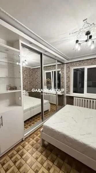 3-кімнатна квартира / вулиця Академіка Корольова / 70 м²