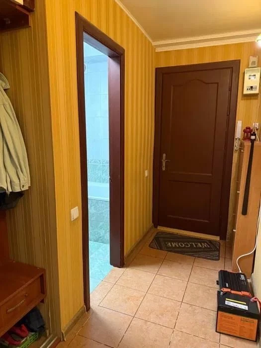For sale 3 rooms apartment with renovation. Victory Street