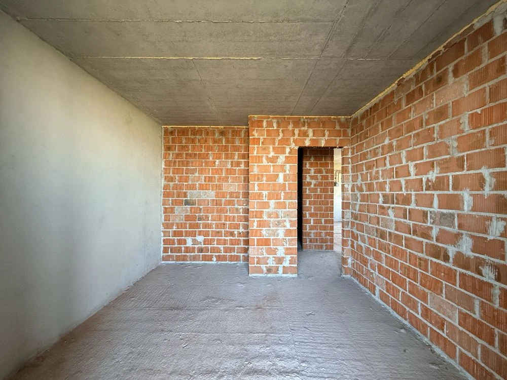 Sale of a view 3-room apartment, Victory 6, new building
