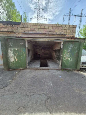 Sale of Garage at "Tulip" Cooperative, Vykhovs' Street, 6b