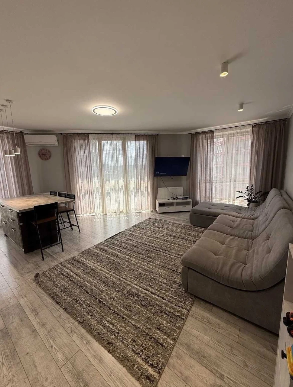 2-room apartment renovated, European City Residence