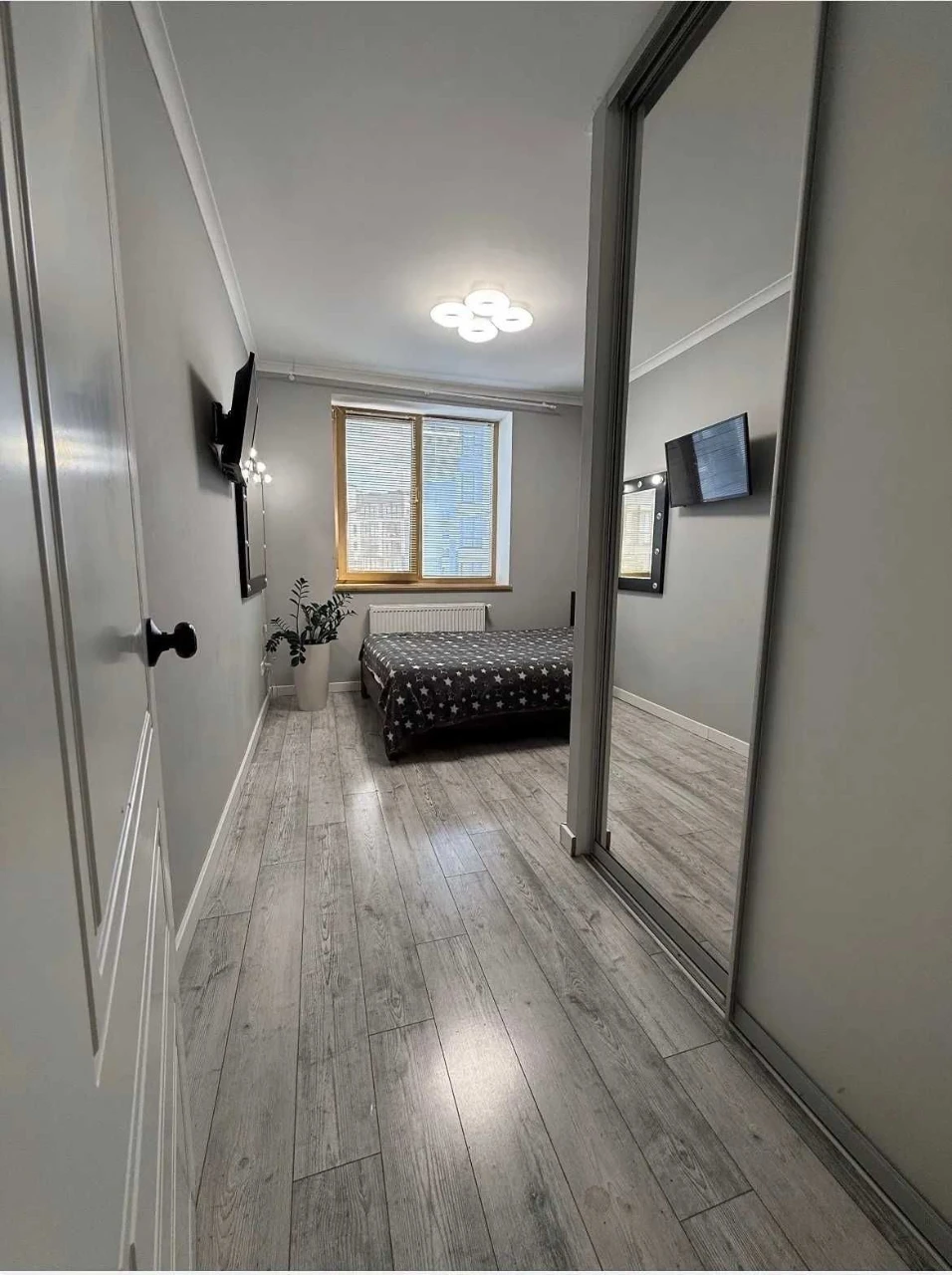 2-room apartment renovated, European City Residence