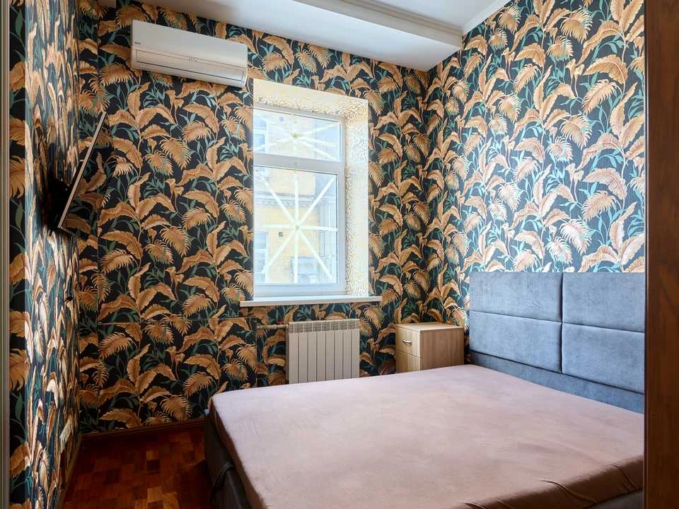 Apartment. Antonovycha st., Kyiv
