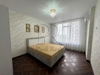 Apartment. Kyiv, Lubomyr Huzar Ave. (Kosmonavta Komarova)
