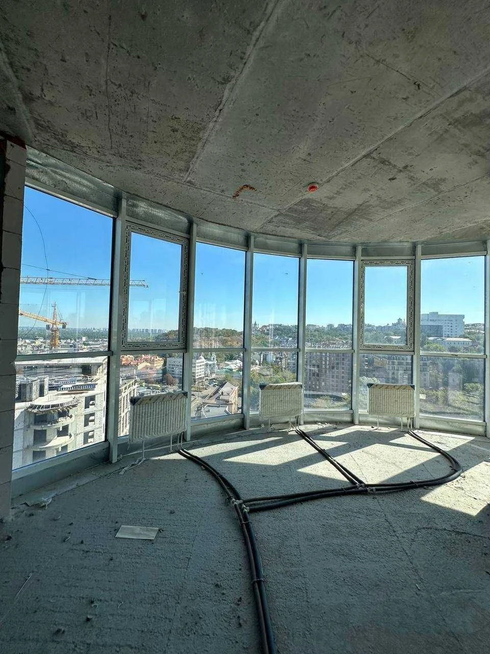 For Sale: 2-bedroom apartment in ЖК Подол Плаза, вул. Глибочицька 73, 123m2