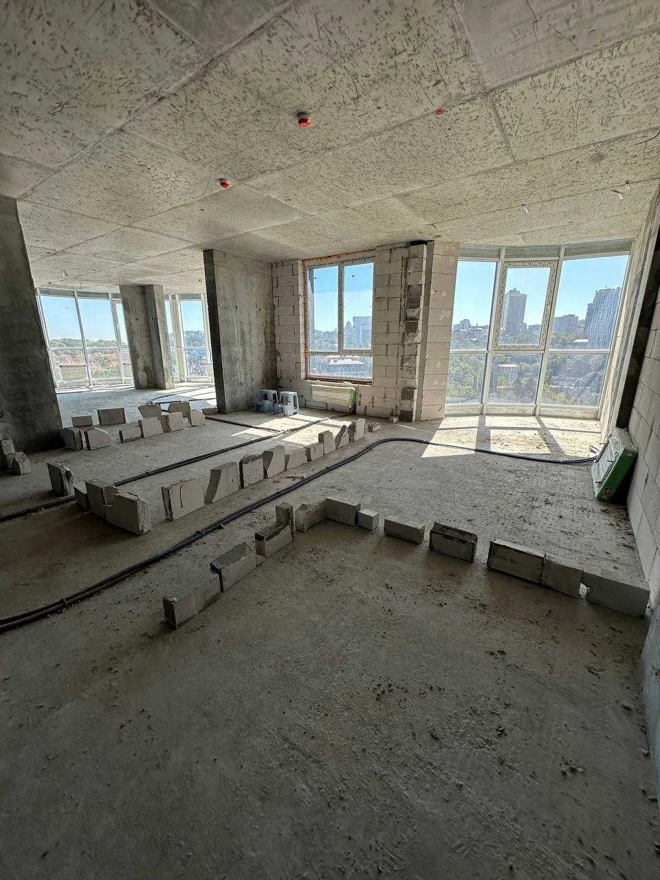 For Sale: 2-bedroom apartment in ЖК Подол Плаза, вул. Глибочицька 73, 123m2